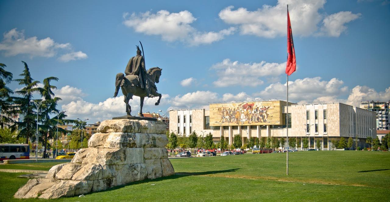 Diplomat Hotel & Spa Tirana Exterior photo